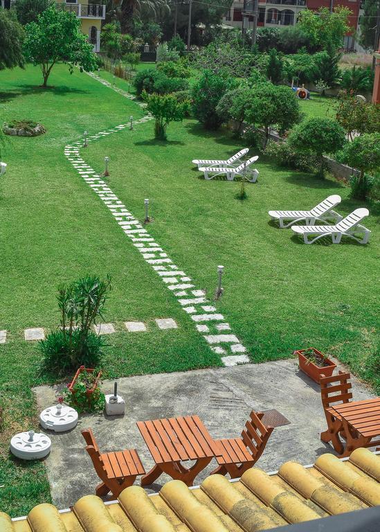 Mirsini Apartments アギオス・ゲオルギオス エクステリア 写真
